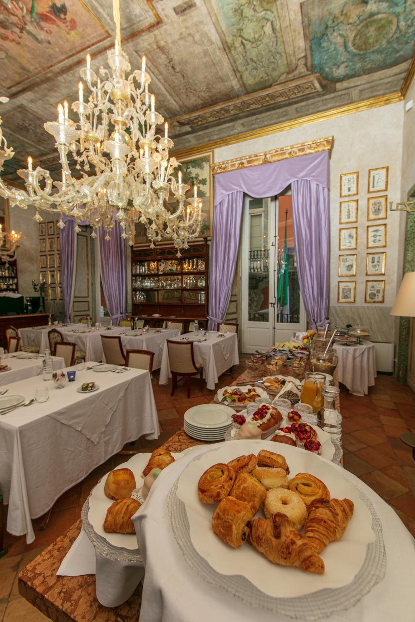 Hotel Palazzo Doria Napoli Exterior foto